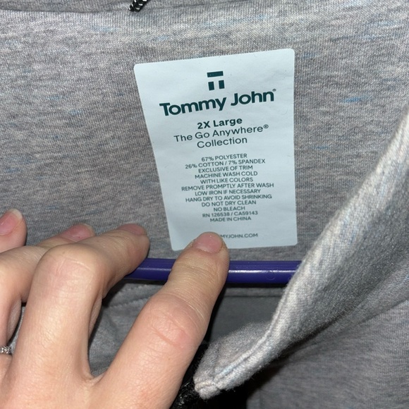 NEW Tommy John Go Anywhere Spacer Vest - Picture 2 of 5